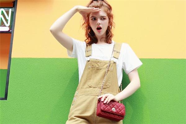 菱格包包什么颜色好看 菱格包什么颜色百搭 菱格包包什么颜色好看 菱格包什么颜色百搭