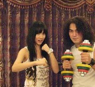 弦子迪克牛仔（迪克牛仔弦子同台合唱）