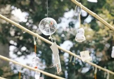 ​地下车库对着客厅风水大厅窗口对着地下车库入口侧面风水如何