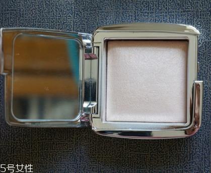 hourglass高光粉饼怎么样 hourglass高光粉饼 hourglass高光粉饼怎么样 hourglass高光粉饼