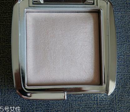 hourglass高光粉饼怎么样 hourglass高光粉饼 hourglass高光粉饼怎么样 hourglass高光粉饼