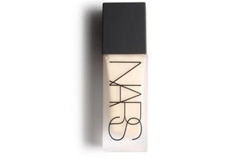 nars粉底液好用吗 nars粉底液使用感 nars粉底液好用吗 nars粉底液使用感