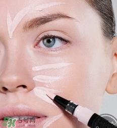 遮瑕液和粉底液哪个先用?遮瑕液和粉底液顺序 遮瑕液和粉底液哪个先用?遮瑕液和粉底液顺序
