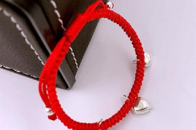 ​红绳不戴了怎么处理 红绳不戴了要烧掉吗