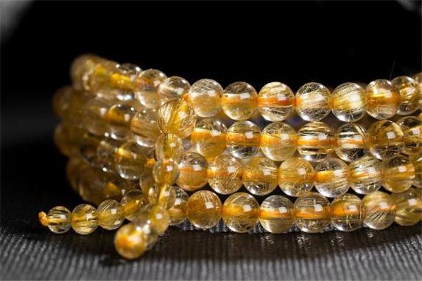 黄发晶的功效与作用 黄发晶的寓意