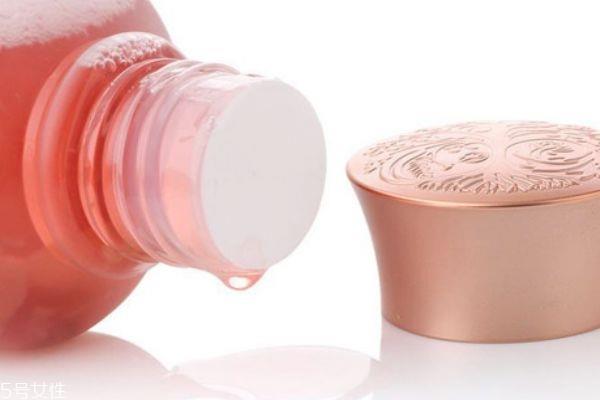 纯露可以护发吗 纯露喷头发需要稀释么 纯露可以护发吗 纯露喷头发需要稀释么