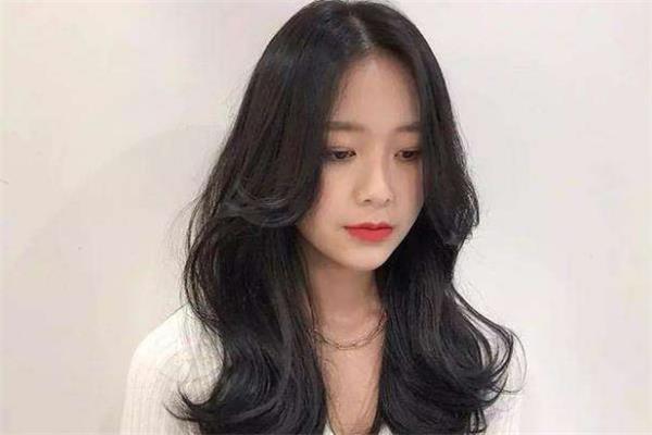 八字刘海是烫出来的吗 八字刘海可以烫永久吗 八字刘海是烫出来的吗 八字刘海可以烫永久吗