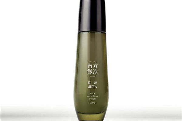 乳液是拍还是抹效果好 乳液正确涂抹方法 乳液是拍还是抹效果好 乳液正确涂抹方法