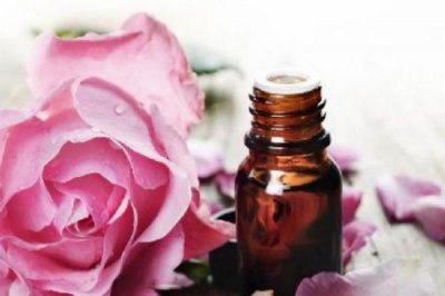 ​玫瑰精油白天可以用吗 使用玫瑰精油的注意