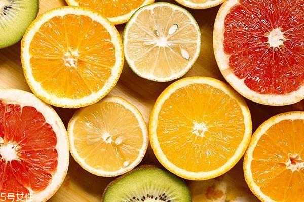 vc护肤品涂完要关灯吗 使用VC类产品的注意事项 vc护肤品涂完要关灯吗 使用VC类产品的注意事项