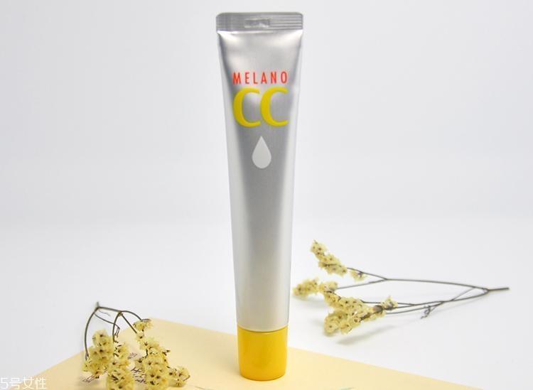 vc护肤品涂完要关灯吗 使用VC类产品的注意事项 vc护肤品涂完要关灯吗 使用VC类产品的注意事项