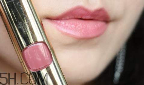 欧莱雅纷泽唇膏bp301是什么颜色?欧莱雅唇膏bp301试色 欧莱雅纷泽唇膏bp301是什么颜色?欧莱雅唇膏bp301试色