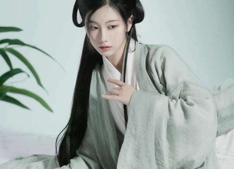 一个男人不在乎女人的表现 一个男人不在乎女人的表现