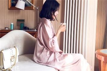 真丝上有染发剂怎么办 染发剂去除妙招 真丝上有染发剂怎么办 染发剂去除妙招