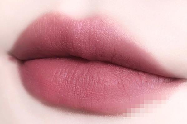 阿玛尼102是什么颜色 阿玛尼102适合黄皮吗 阿玛尼102是什么颜色 阿玛尼102适合黄皮吗