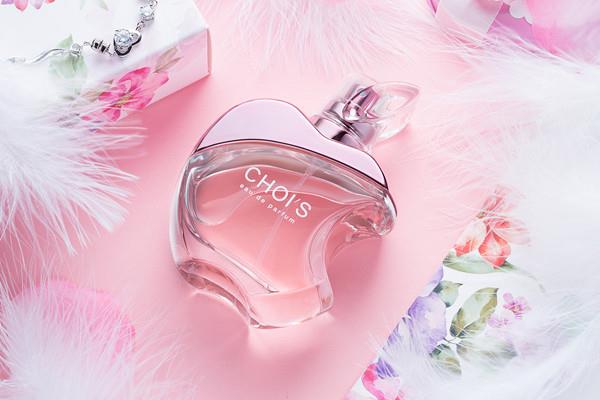 香水喷多了怎么补救 香水喷多了对身体有什么害处 香水喷多了怎么补救 香水喷多了对身体有什么害处