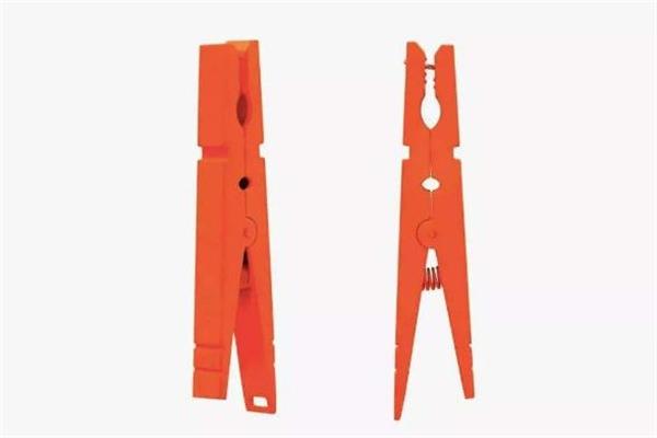 衣夹耳环是什么牌子 看不懂的时尚 衣夹耳环是什么牌子 看不懂的时尚