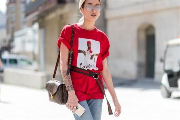 纯棉t恤上的汗渍怎么去除 教你几招轻松洗掉 纯棉t恤上的汗渍怎么去除 教你几招轻松洗掉