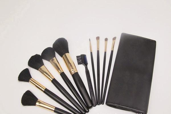 化妆刷用热水洗还是冷水 洗化妆刷洗了可以晒太阳吗