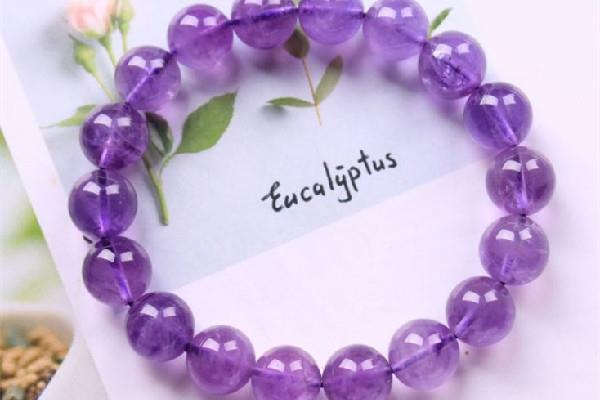 紫水晶长期佩戴有什么变化 紫水晶会越戴越紫吗 紫水晶长期佩戴有什么变化 紫水晶会越戴越紫吗