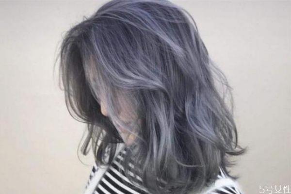 漂完头发多久才能染发 漂完头发是什么颜色
