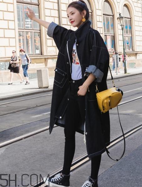 牛仔外套很硬怎么办？牛仔外套洗完变硬是什么原因？