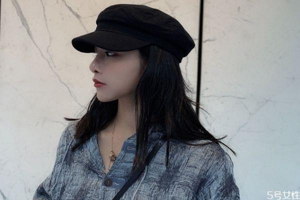 平顶帽适合什么发型 平顶帽怎么搭配好看 平顶帽适合什么发型 平顶帽怎么搭配好看