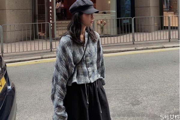 平顶帽适合什么发型 平顶帽怎么搭配好看 平顶帽适合什么发型 平顶帽怎么搭配好看