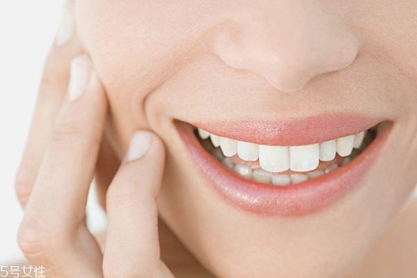 脸上长脓痘能挤吗 痘痘有脓可以挤掉吗