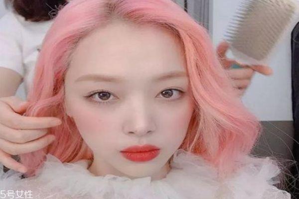 樱花粉发色适合什么肤色 樱花粉发色不漂可以染吗