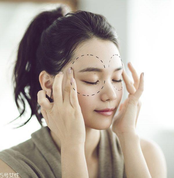 眼霜怎么擦效果最好 这样擦预防鱼尾纹 眼霜怎么擦效果最好 这样擦预防鱼尾纹