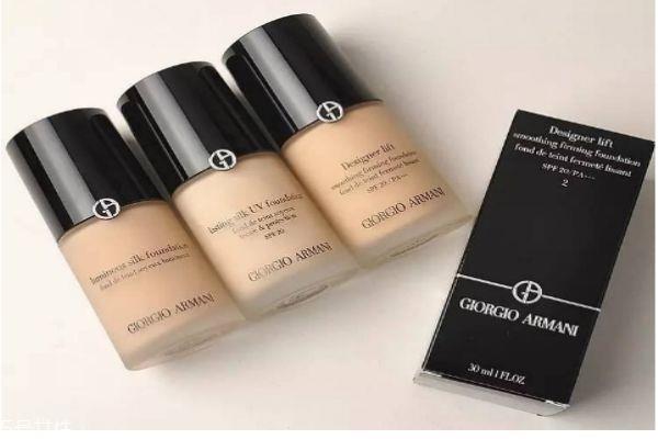 应该怎么选择底妆呢 适合痘痘肌的底妆有什么呢 应该怎么选择底妆呢 适合痘痘肌的底妆有什么呢