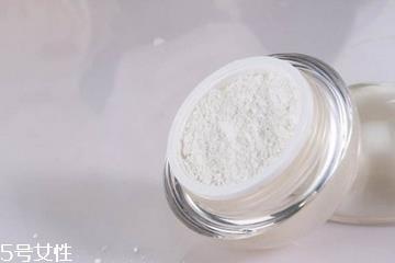 珍珠粉去黑头的方法 这样做超简单 珍珠粉去黑头的方法 这样做超简单