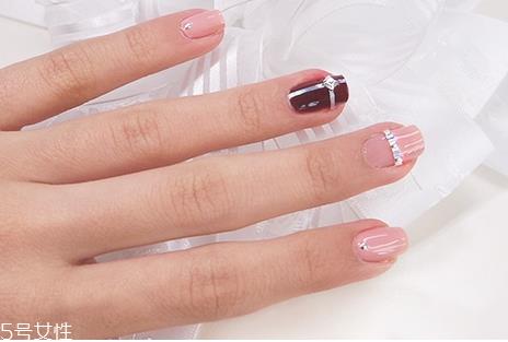 甲油胶会致癌吗 甲油胶用了会得癌症吗 甲油胶会致癌吗 甲油胶用了会得癌症吗