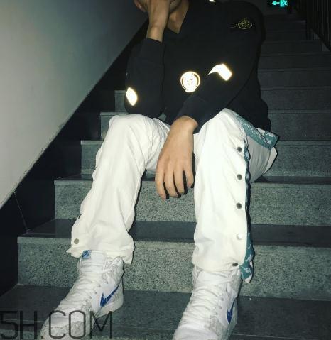 supreme与stone island联名卫衣多少钱_上身效果