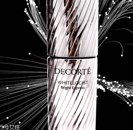 曲酸可以白天用吗？曲酸可以和vc一起用吗