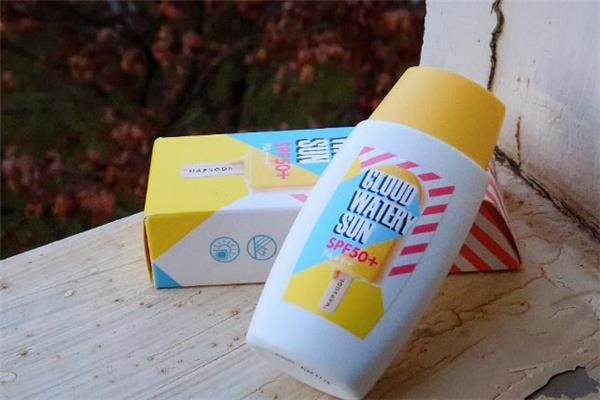 悦芙媞防晒霜要卸妆吗 悦芙媞防晒霜怎么卸妆 悦芙媞防晒霜要卸妆吗 悦芙媞防晒霜怎么卸妆