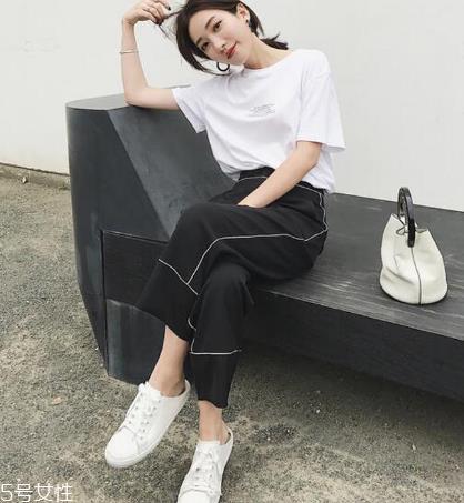 直筒休闲裤配什么衣服 让你眼前一新