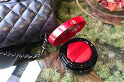 ​阿玛尼红气垫有替换装吗 阿玛尼红气垫适合干皮吗