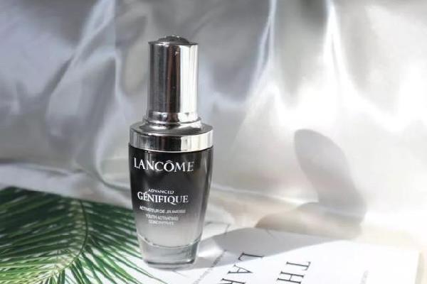 兰蔻小黑瓶是肌底液还是精华液 兰蔻小黑瓶什么时候用 兰蔻小黑瓶是肌底液还是精华液 兰蔻小黑瓶什么时候用