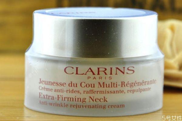 面部乳液可以当颈霜吗 用身体乳代替颈霜的危害 面部乳液可以当颈霜吗 用身体乳代替颈霜的危害