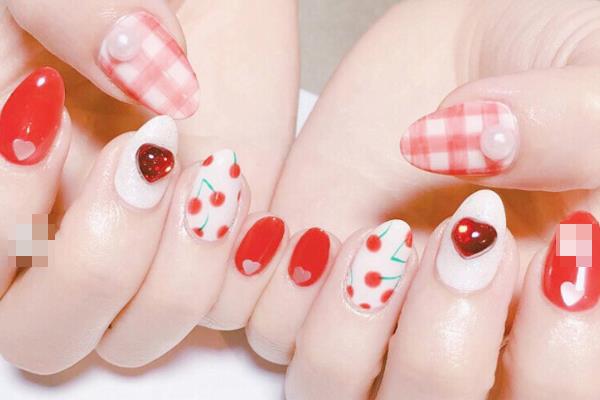 少女心美甲款式图 显手白少女心美甲 少女心美甲款式图 显手白少女心美甲