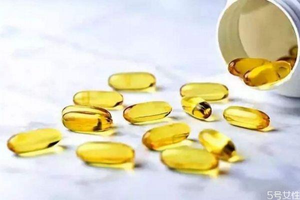 鱼肝油能擦脸吗 鱼肝油能擦脸有什么功效 鱼肝油能擦脸吗 鱼肝油能擦脸有什么功效