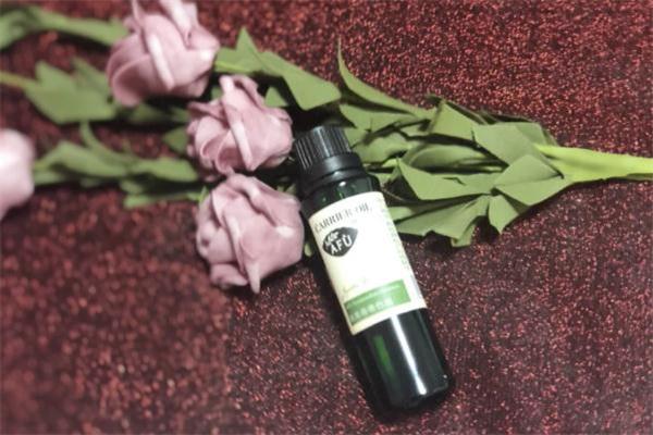 阿芙荷荷巴油怎么打开 阿芙荷荷巴油用前要热敷吗 阿芙荷荷巴油怎么打开 阿芙荷荷巴油用前要热敷吗