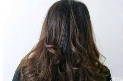 ​烫头软化需要多长时间 烫头后多久可以做软化