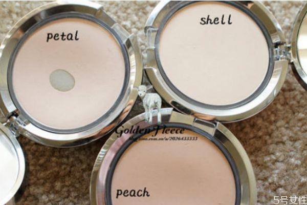 香缇卡粉饼色号怎么选 香缇卡粉饼使用技巧 香缇卡粉饼色号怎么选 香缇卡粉饼使用技巧