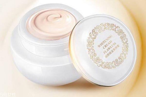 麦吉丽贵妇膏晚上涂 麦吉丽贵妇膏白天用还是晚上用 麦吉丽贵妇膏晚上涂 麦吉丽贵妇膏白天用还是晚上用