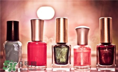 卸妆水能卸指甲油吗?卸妆水可以卸指甲油吗? 卸妆水能卸指甲油吗?卸妆水可以卸指甲油吗?