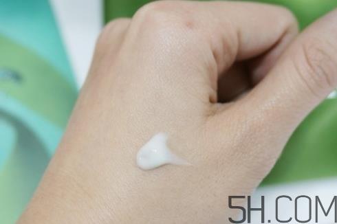 海蓝之谜活颜焕肤精华露多少钱？专柜价格