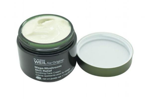 油性皮肤可以用霜吗 乳和霜哪个好呢 油性皮肤可以用霜吗 乳和霜哪个好呢